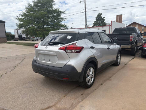 2020 Nissan Kicks S