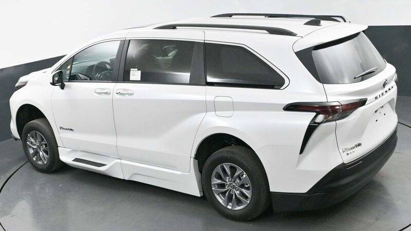 2025 Toyota Sienna