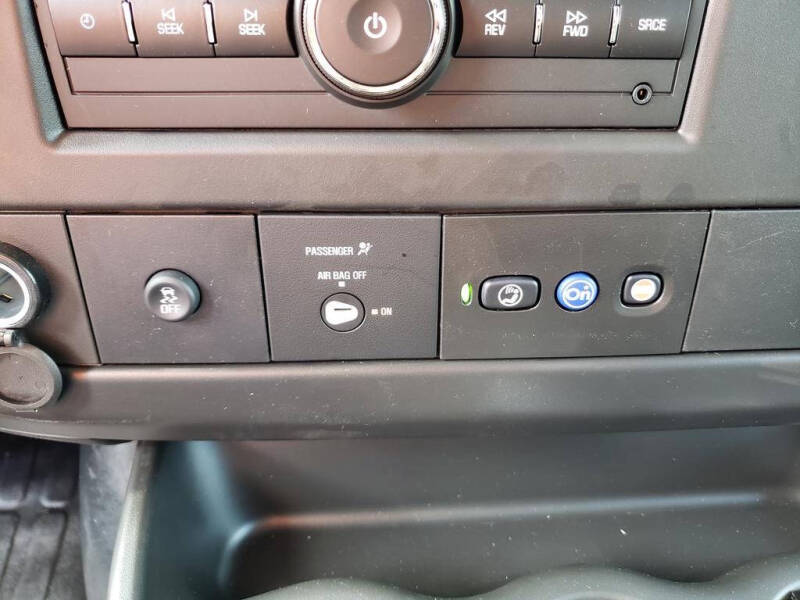 2025 Chevrolet Express 2500