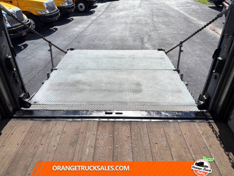 2018 Freightliner M2 106