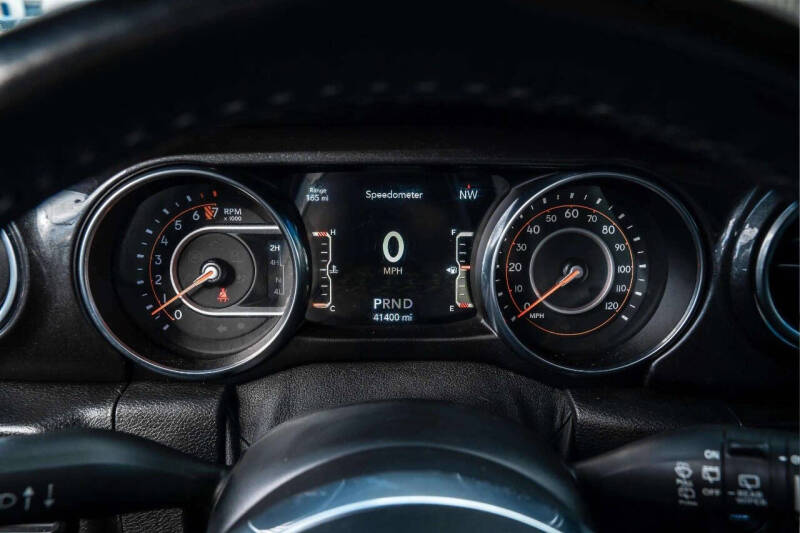 2020 Jeep Wrangler Unlimited Sahara Altitude