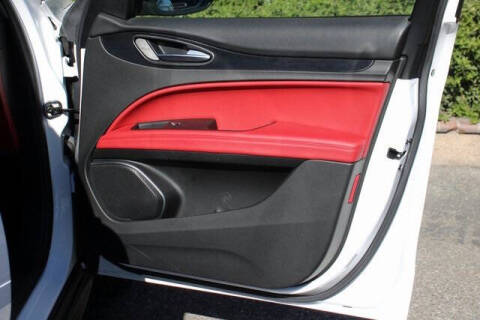 2021 Alfa Romeo Stelvio Sprint