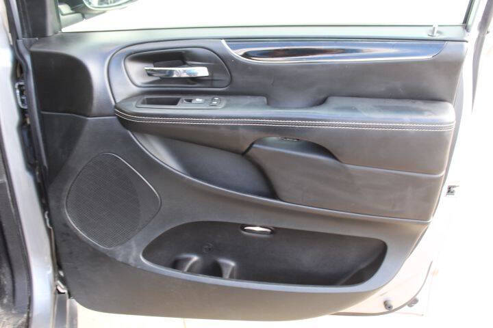 2017 Dodge Grand Caravan SE