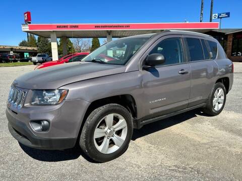 2017 Jeep Compass for sale at Modern Automotive in Spartanburg SC