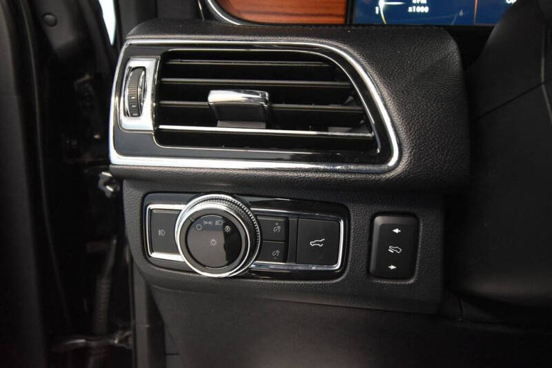 2019 Lincoln Navigator Select