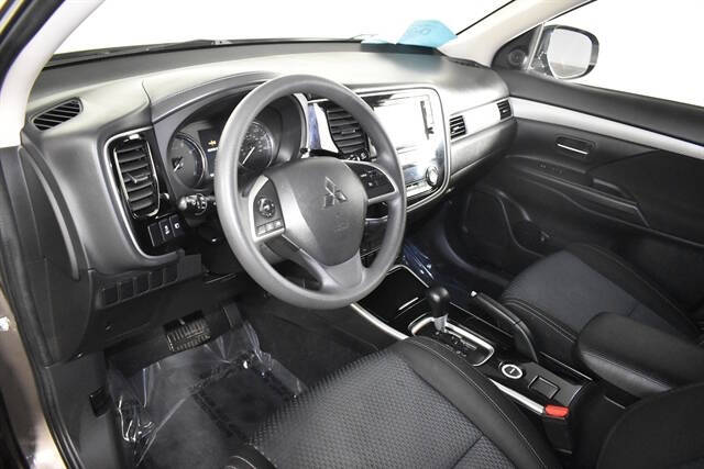 2018 Mitsubishi Outlander ES