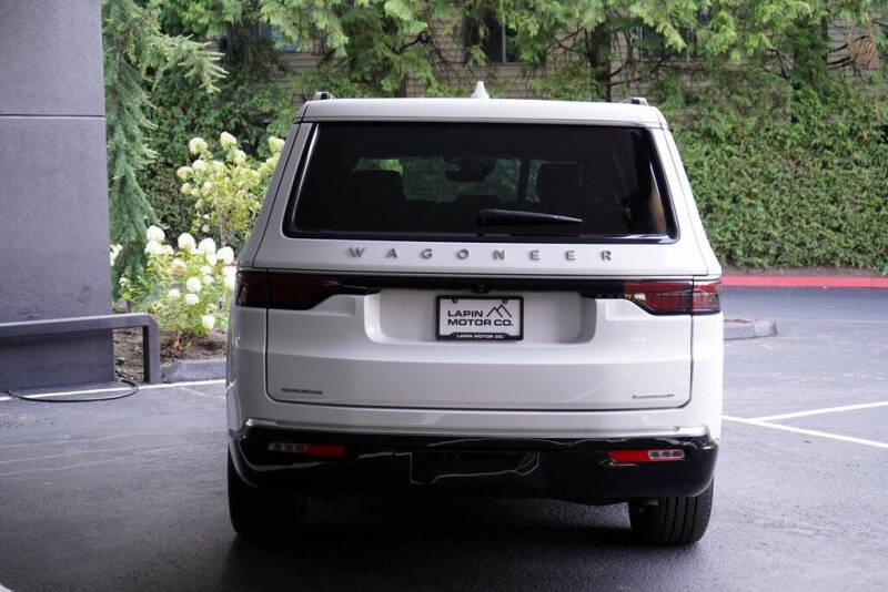 2023 Jeep Wagoneer Series III