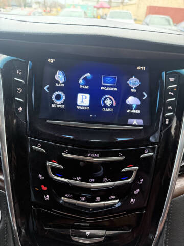 2016 Cadillac Escalade Luxury Collection