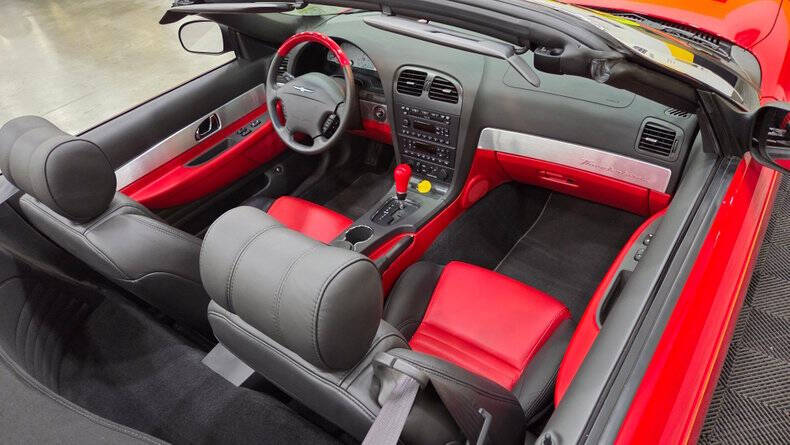 2002 Ford Thunderbird Deluxe