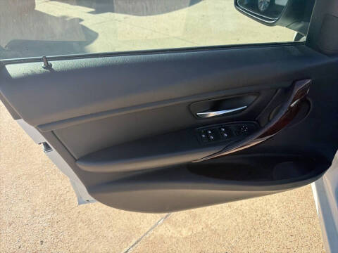 2015 BMW 3 Series 320i