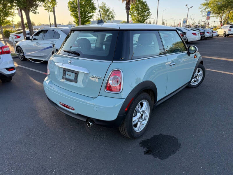 2011 MINI Cooper