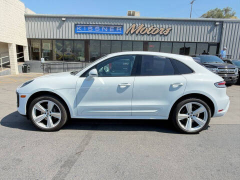 2023 Porsche Macan T