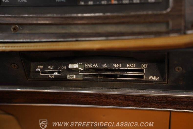 1977 Dodge D100 Pickup