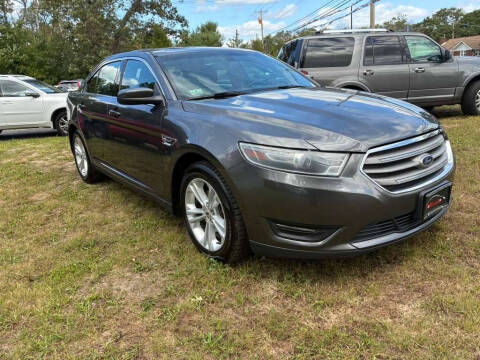 2015 Ford Taurus SEL