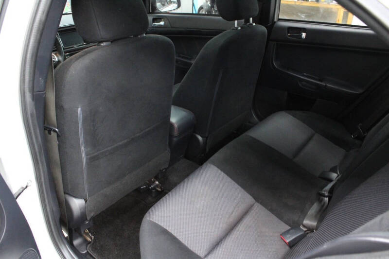 2017 Mitsubishi Lancer LE
