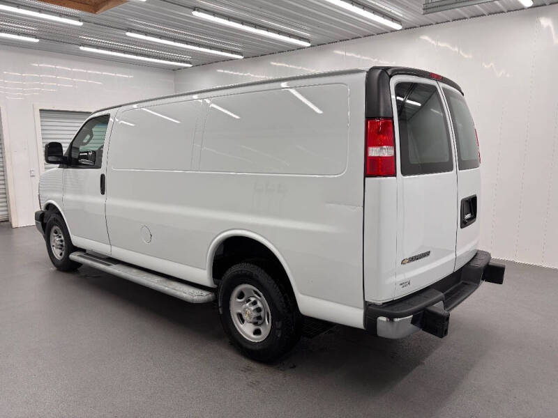 2023 Chevrolet Express 2500