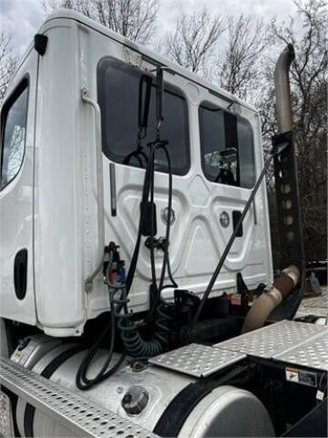 2014 Freightliner Cascadia