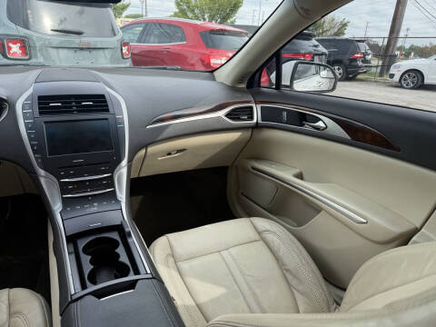 2014 Lincoln MKZ