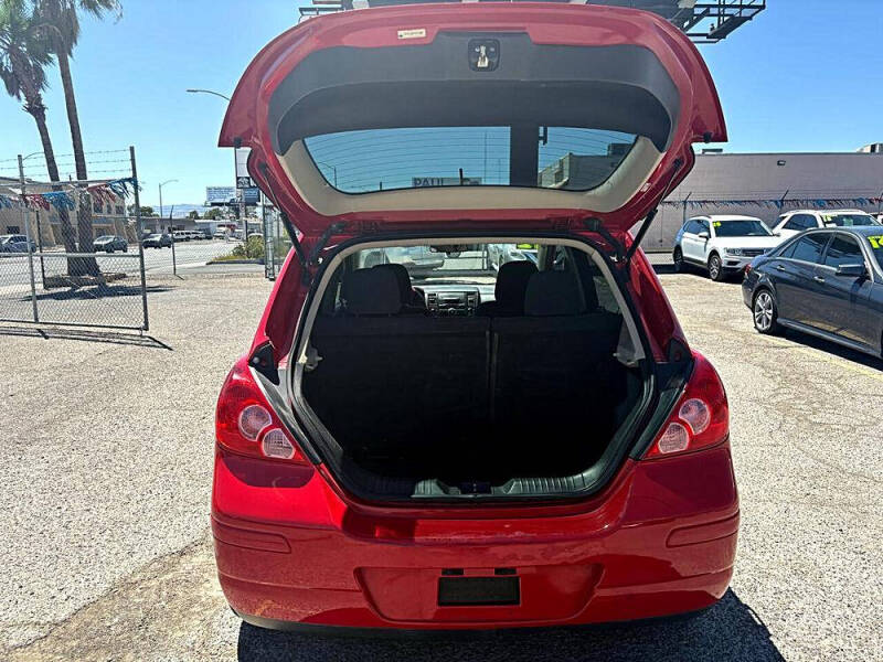2012 Nissan Versa 1.8 S