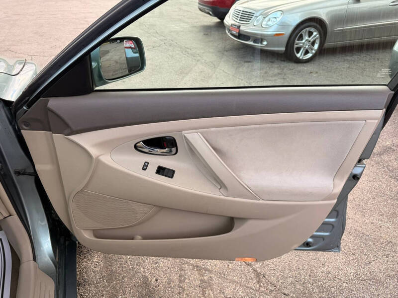 2009 Toyota Camry LE