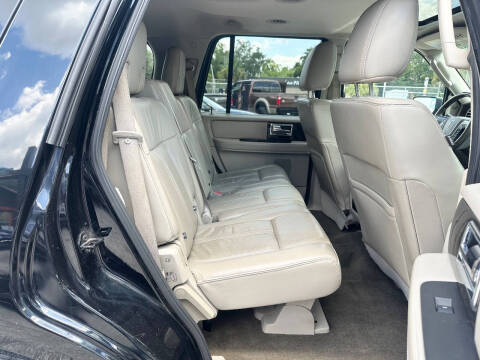 2017 Lincoln Navigator Select