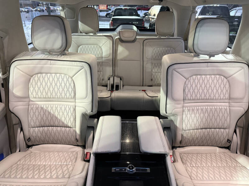 2019 Lincoln Navigator L Black Label