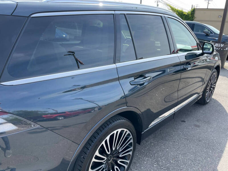 2022 Lincoln Aviator Black Label