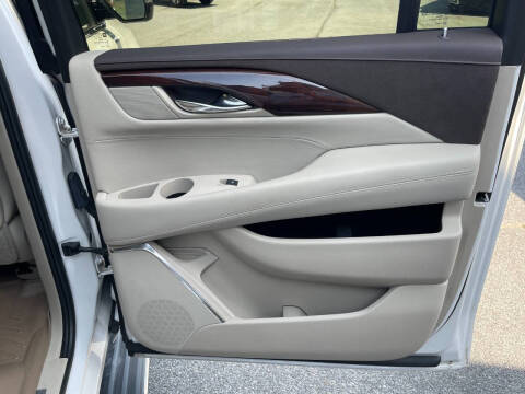 2016 Cadillac Escalade ESV Luxury Collection