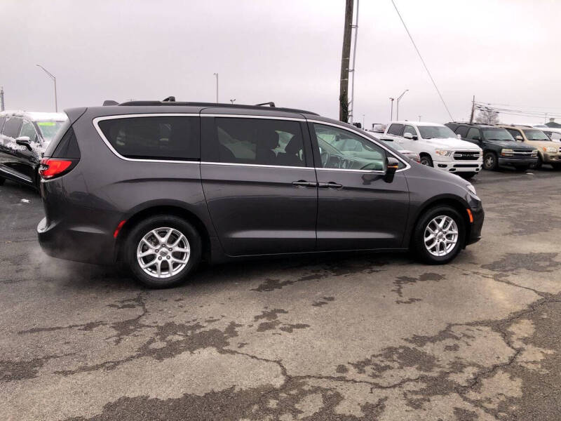2022 Chrysler Pacifica Touring L