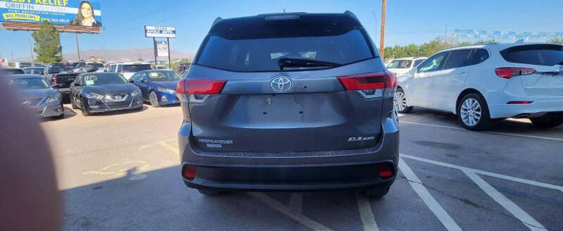 2017 Toyota Highlander XLE photo 14