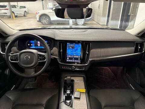 2023 Volvo S90 B6 Plus