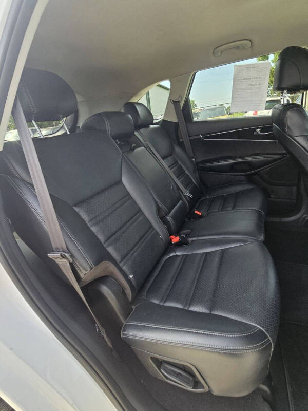 2017 Kia Sorento LX