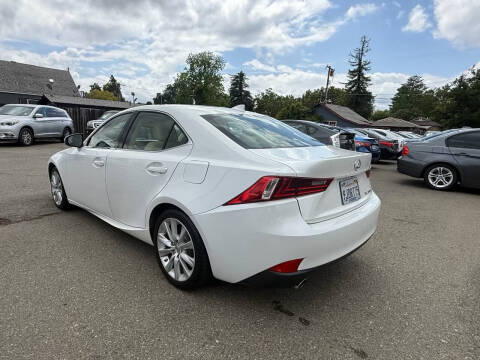 2016 Lexus IS 200t
