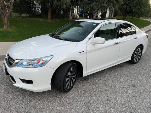 2015 Honda Accord Hybrid for sale at GM Auto Group in Arleta CA