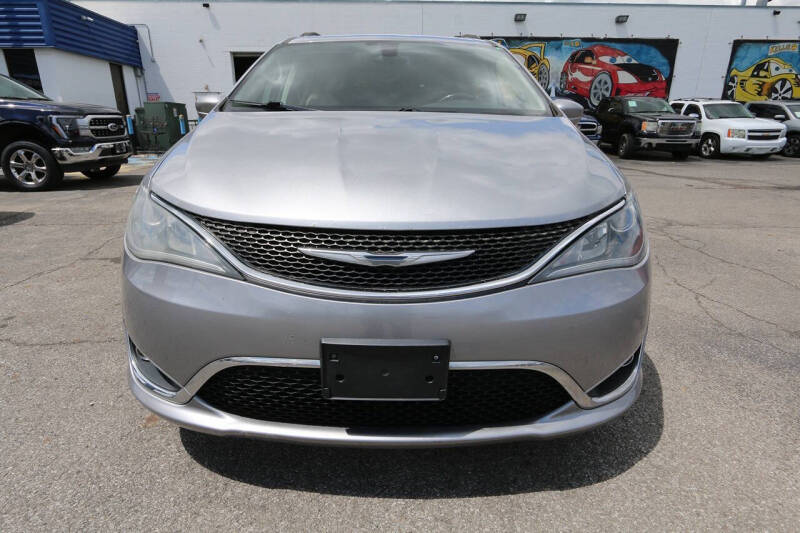 2017 Chrysler Pacifica Touring Plus