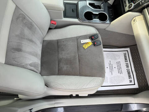 2012 Toyota Camry Hybrid XLE