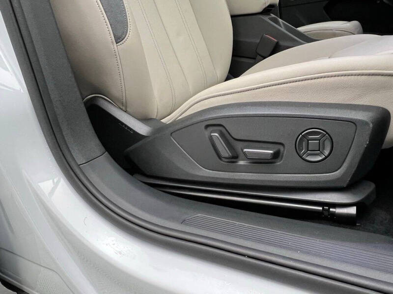 2023 Audi Q4 e-tron quattro Premium Plus 50