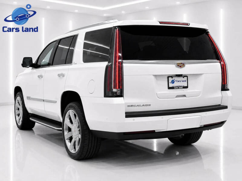 2017 Cadillac Escalade Luxury