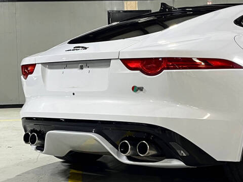 2016 Jaguar F-TYPE R