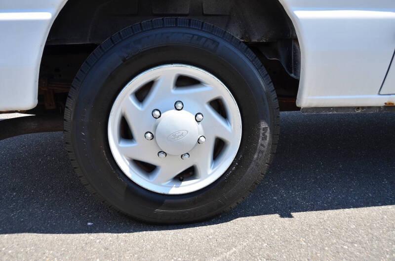 2008 Ford E-Series E-150 XLT