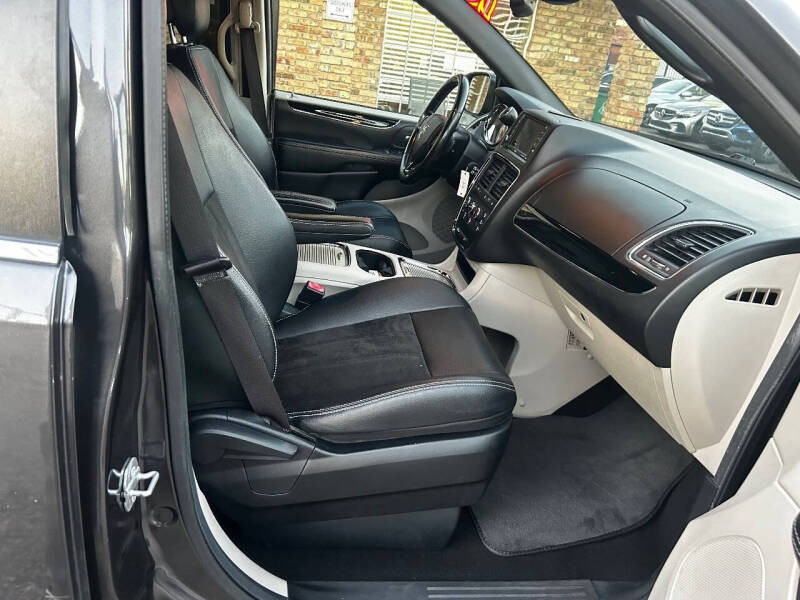 2020 Dodge Grand Caravan SXT