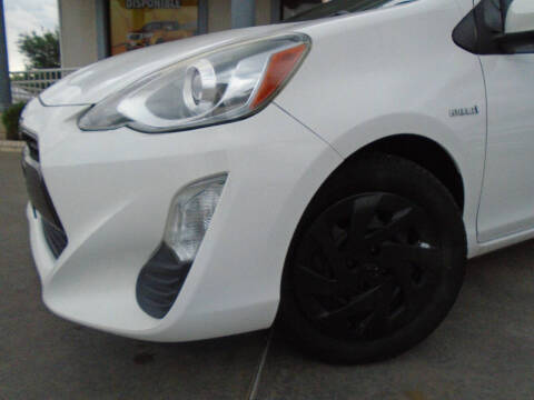 2016 Toyota Prius c Two