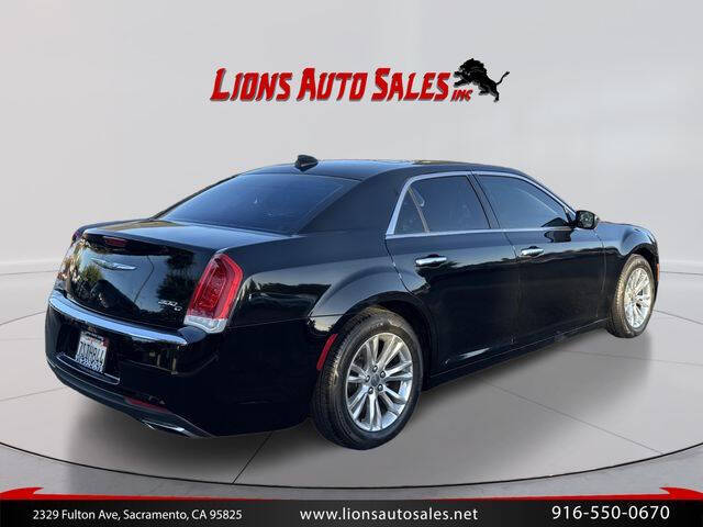 2016 Chrysler 300 C