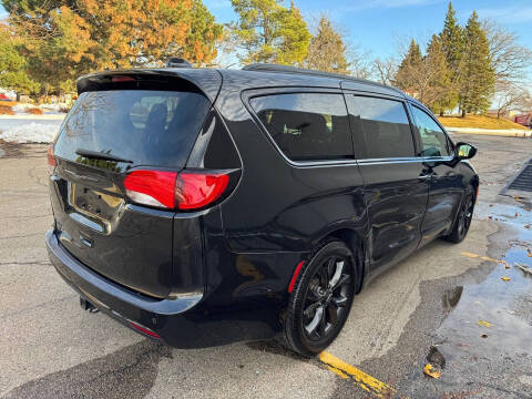 2019 Chrysler Pacifica Touring Plus