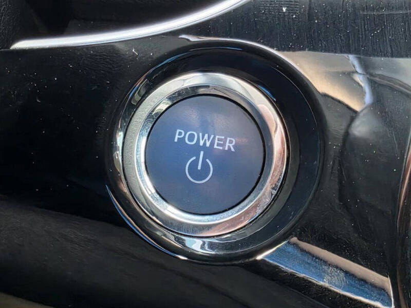 2019 Toyota Prius XLE AWD-e