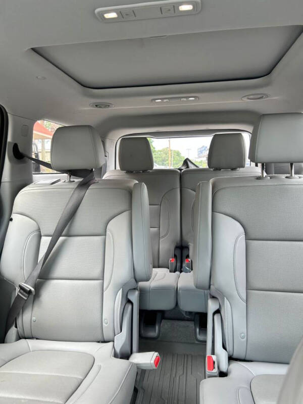 2021 GMC Acadia SLT