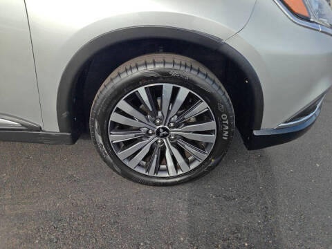 2020 Mitsubishi Outlander ES