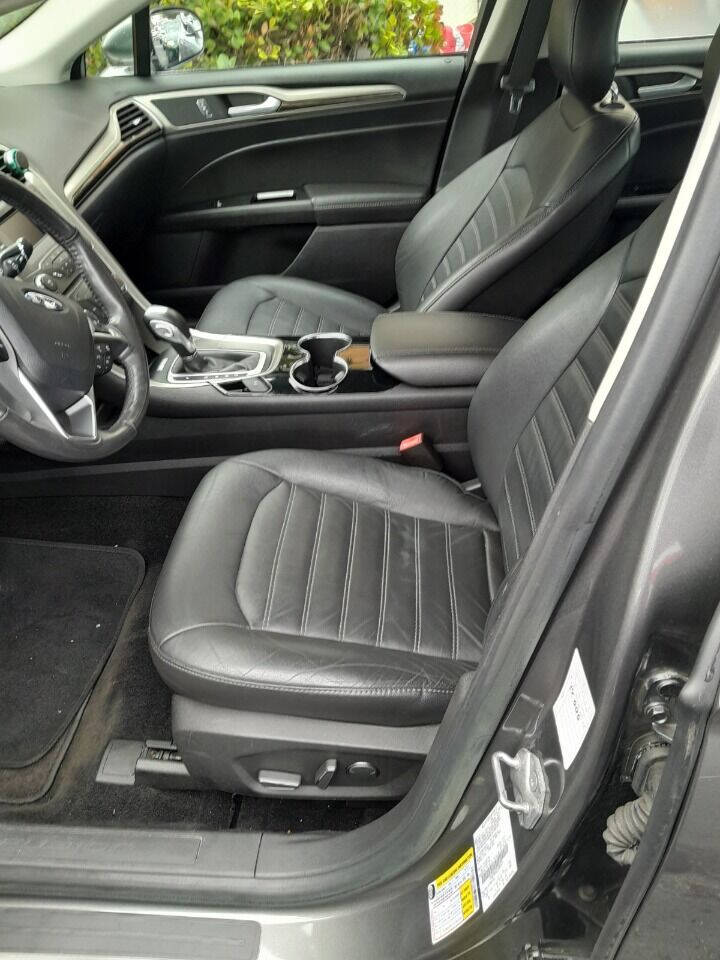 2014 Ford Fusion Sedan - $7,950