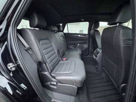 2026 Volkswagen Atlas Cross Sport SEL R-Line Black 4Motion