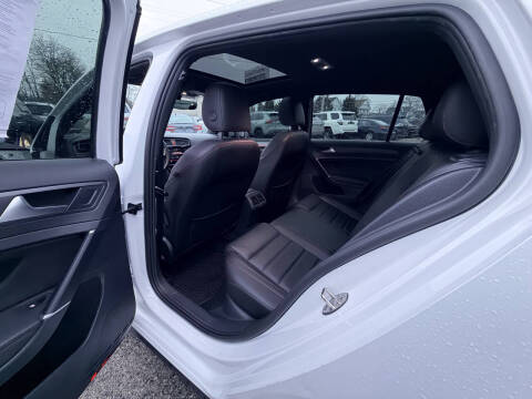 2020 Volkswagen Golf GTI S